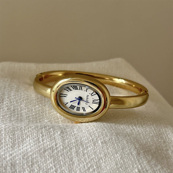 Wholesale Ladies Vintage Style Oval Stainless Steel Bathtub Bracelet Watch
