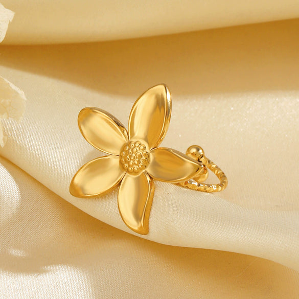 Wholesale Lady's Exquisite Flower Shaped Stainless Steel Hip Hop Ring With Electroplating