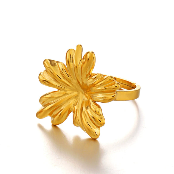 Wholesale Lady's Stainless Steel Geometric And Flower Style Ring With 18K Gold Plated Electroplating