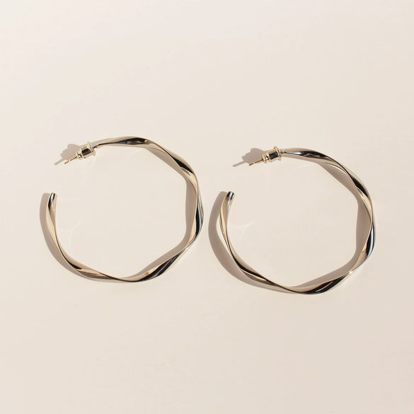 Wholesale Large Earrings Brass 925 Silver Needle Wave Pattern Twisted Line Design Electroplated