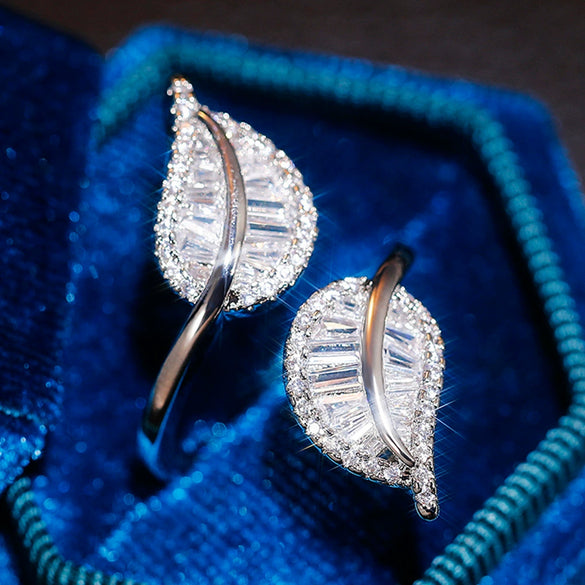 Wholesale Leafshaped Open Ring Copper With Zirconia And Flower Design For Women