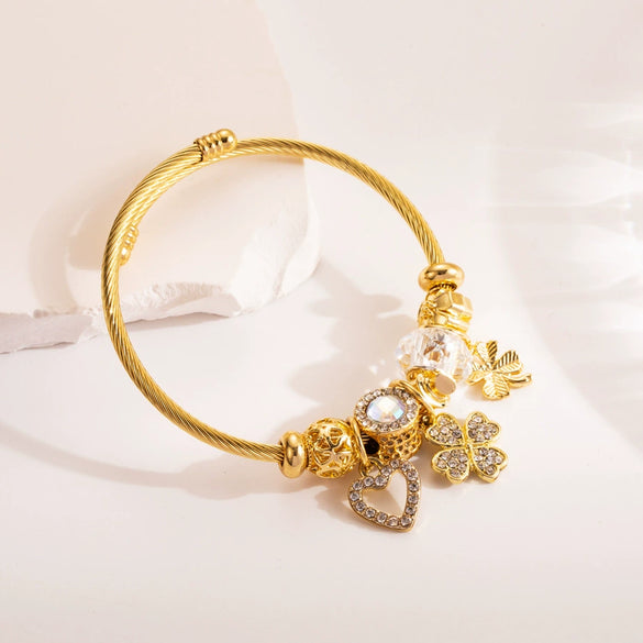 Wholesale Light Luxury Alloy Heart Shaped Diamond Inlaid Women's Bracelet