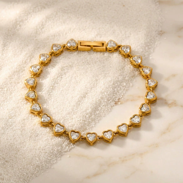 Wholesale Light Luxury Electroplated Titanium Steel Heartshaped Zircon Bracelet For Women