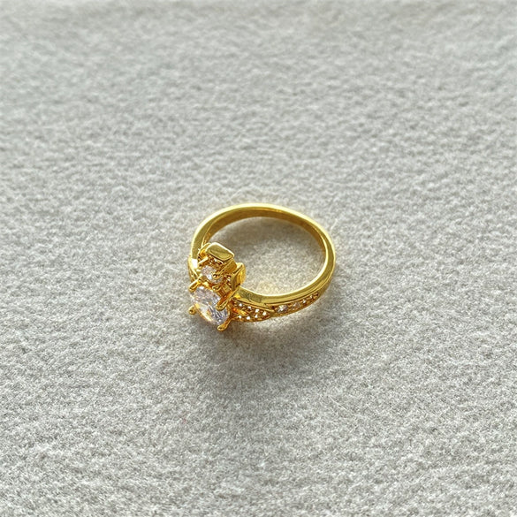 Wholesale Light Luxury Elegant Saturn Zircon Shiny Finger Ring Copper Geometric Electroplated For Women