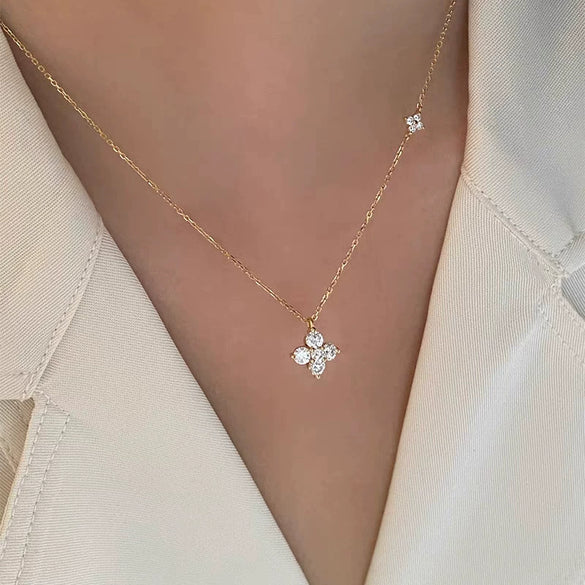 Wholesale Light Luxury Elegant Women's S925 Sterling Silver Twin Four Leaf Clover Pendant Necklace With 18K Gold Plated And O Word Chain