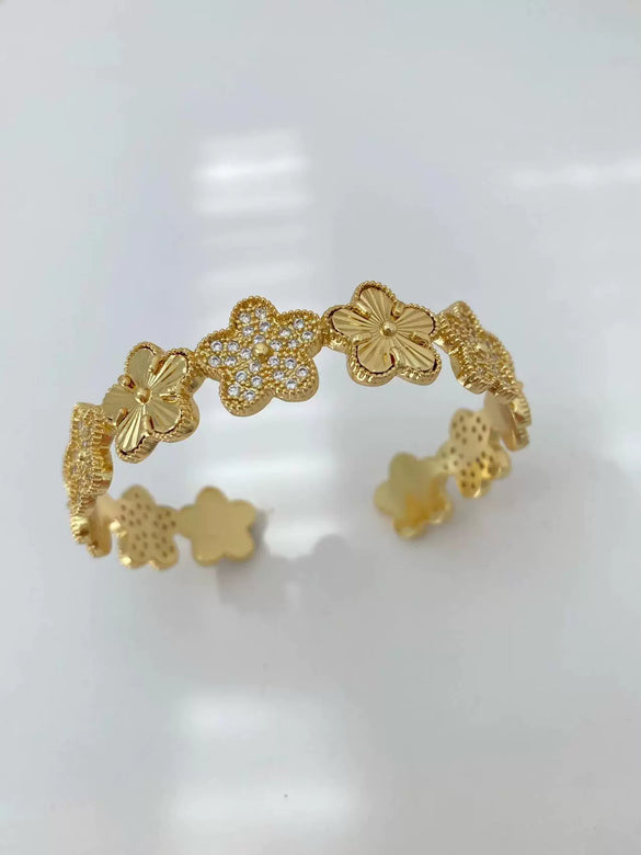 Wholesale Light Luxury Fashion Flower Round C Shape Adjustable Copper Gold Plated Couple Bracelet