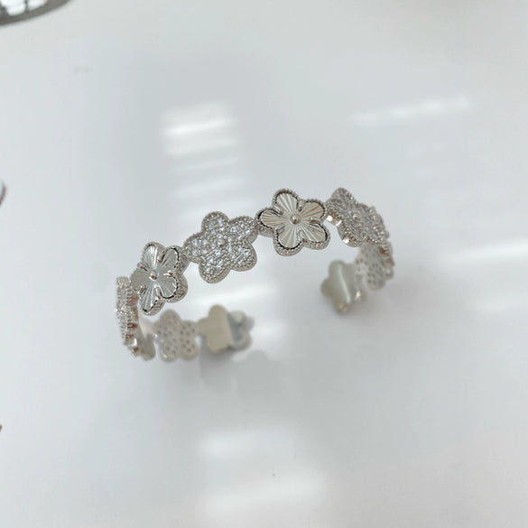 Wholesale Light Luxury Fashion Flower Round C Shape Adjustable Copper Gold Plated Couple Bracelet