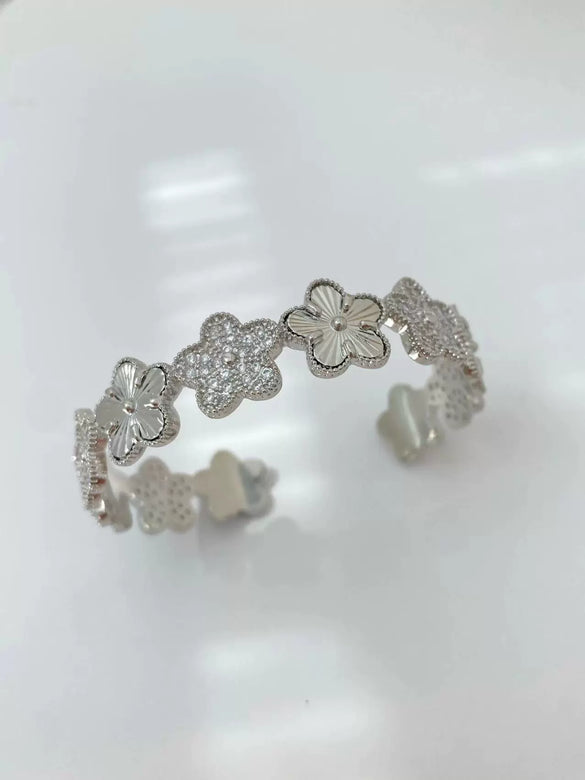 Wholesale Light Luxury Fashion Flower Round C Shape Adjustable Copper Gold Plated Couple Bracelet