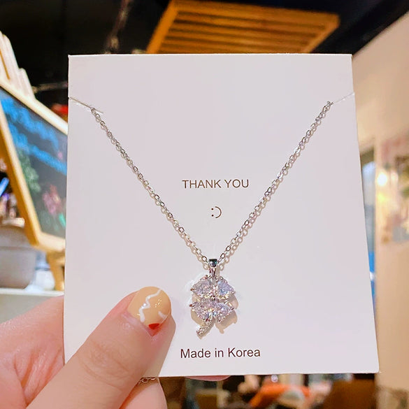 Wholesale Light Luxury Fashion Titanium Steel Women's Fourleaf Clover Pendant Necklace With Diamond Design