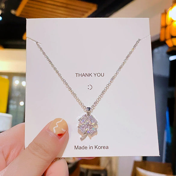 Wholesale Light Luxury Fashion Titanium Steel Women's Fourleaf Clover Pendant Necklace With Diamond Design