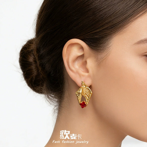 Wholesale Light Luxury Geometric Conchshaped Tassel Stainless Steel Earrings With Red Zircon Inlay For Women Electroplated