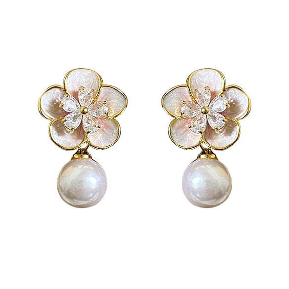 Wholesale Light Luxury Geometric Copper Earrings With Electroplating For Women