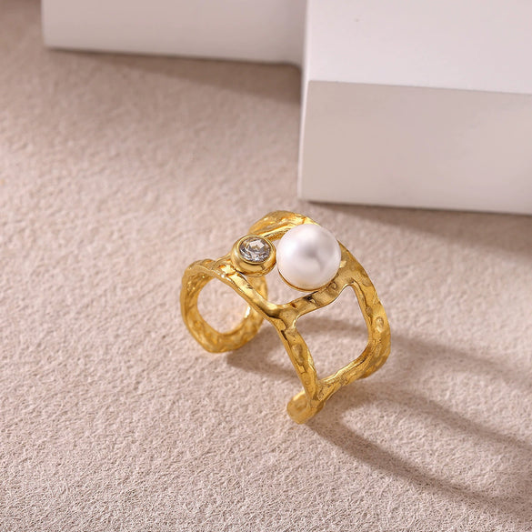 Wholesale Light Luxury Geometric Fruit Shaped Stainless Steel Imitation Pearl Ring Inlaid With Gold For Women