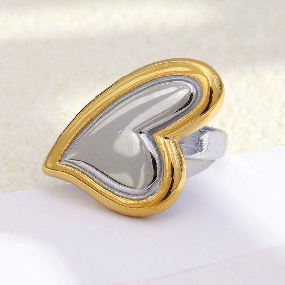 Wholesale Light Luxury Geometric Oblique Heart Stainless Steel 18K Gold Plated Ring For Women