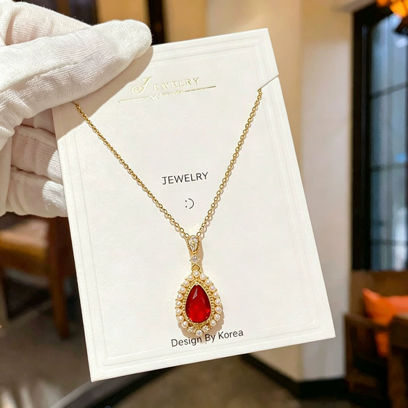 Wholesale Light Luxury Geometric Pendant Titanium Steel And Copper Necklace For Women With Electroplating Design And Cross Chain