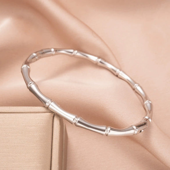 Wholesale Light Luxury Geometric Polish Titanium Steel Bracelet With 18K Real Gold Electroplated Clasp For Women