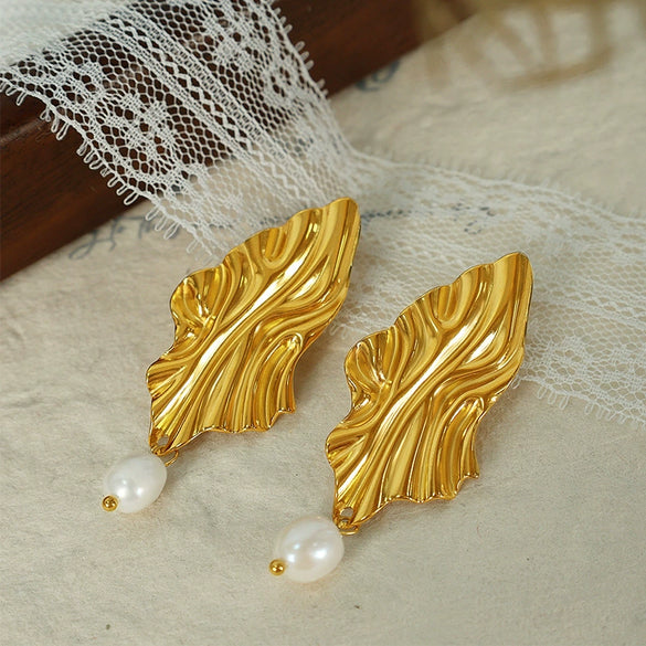 Wholesale Light Luxury Geometric Rhombus Freshwater Pearl Earrings For Women With Electroplating