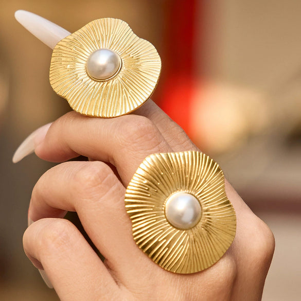 Wholesale Light Luxury Geometric Stainless Steel Electroplated Floral Ring Set For Women