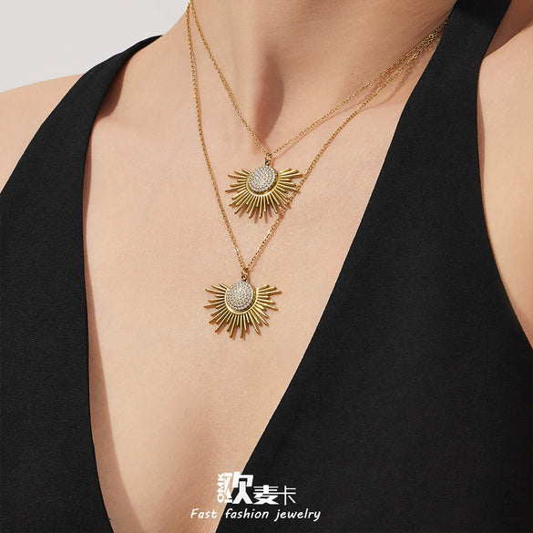 Wholesale Light Luxury Geometric Stainless Steel Electroplated 18K Gold Sun Pendant Necklace For Women