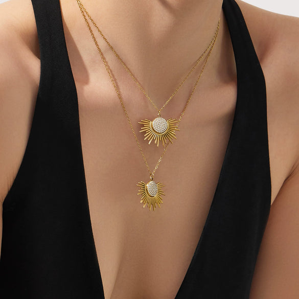 Wholesale Light Luxury Geometric Stainless Steel Electroplated 18K Gold Sun Pendant Necklace For Women