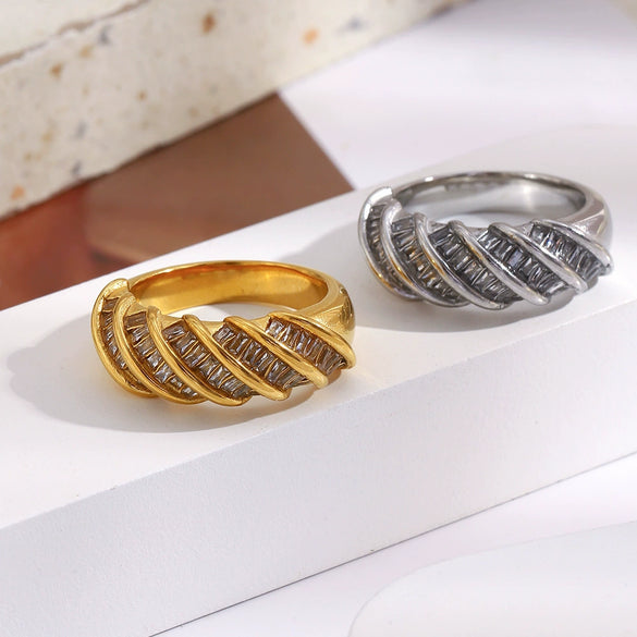 Wholesale Light Luxury Geometric Stainless Steel 18K Gold Plated Rectangular Zirconium Twisted Interface Ring For Women