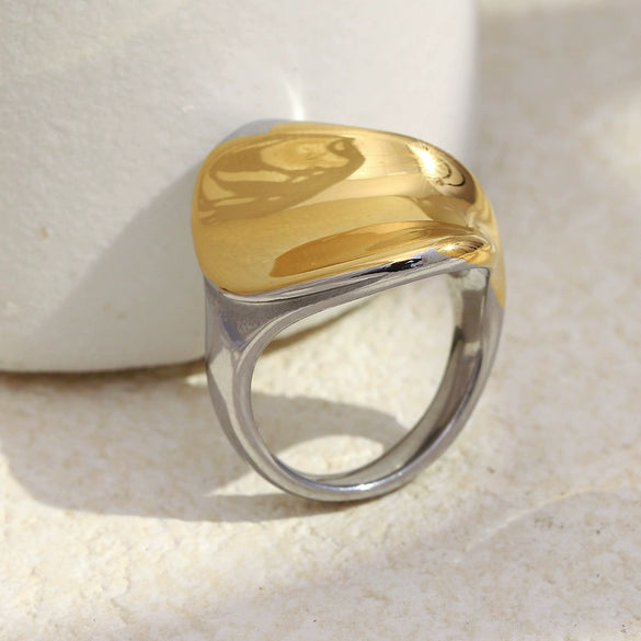 Wholesale Light Luxury Geometric Stainless Steel 18K Gold Plated Twisted Stereo Ring For Women