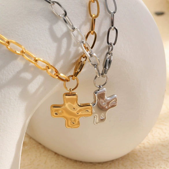 Wholesale Light Luxury Geometric Stainless Steel 18K Goldplated Cross Necklace For Women
