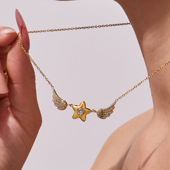 Wholesale Light Luxury Geometric Stainless Steel 18K Goldplated Fivepointed Star Wing Clavicle Chain Necklace For Women