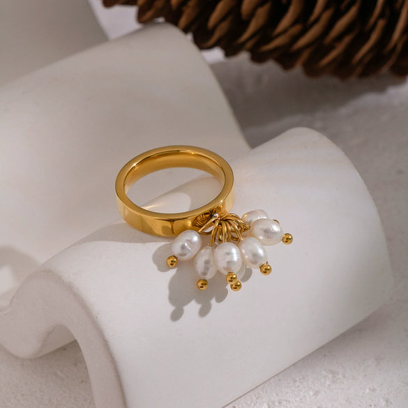 Wholesale Light Luxury Geometric Stainless Steel Pvd Furnace Vacuum Real Gold Plated Tassel Ring For Women