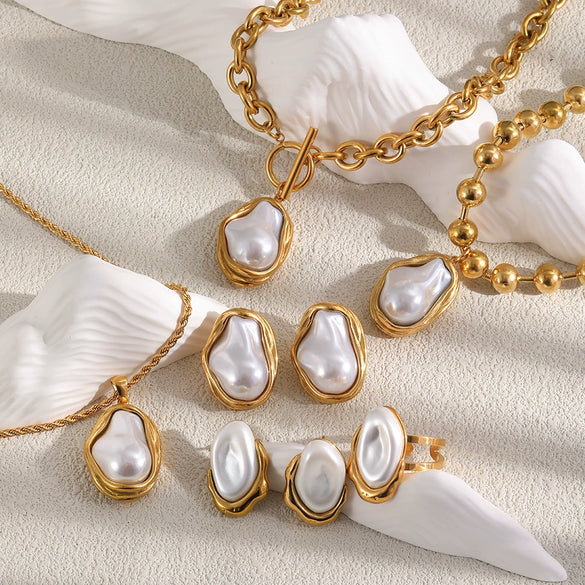 Wholesale Light Luxury Geometric Stainless Steel Pvd Furnace Vacuum Real Gold Plated Women's Necklace And Earrings Set