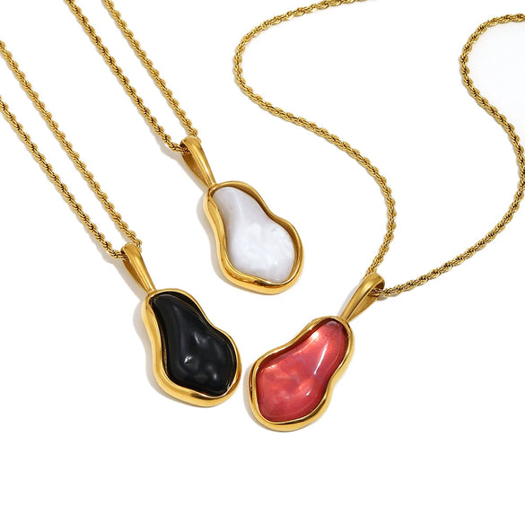 Wholesale Light Luxury Geometric Stainless Steel Vacuum Plated 18K Gold Imitation Baroque Pearl Shape Pendant Necklace For Women