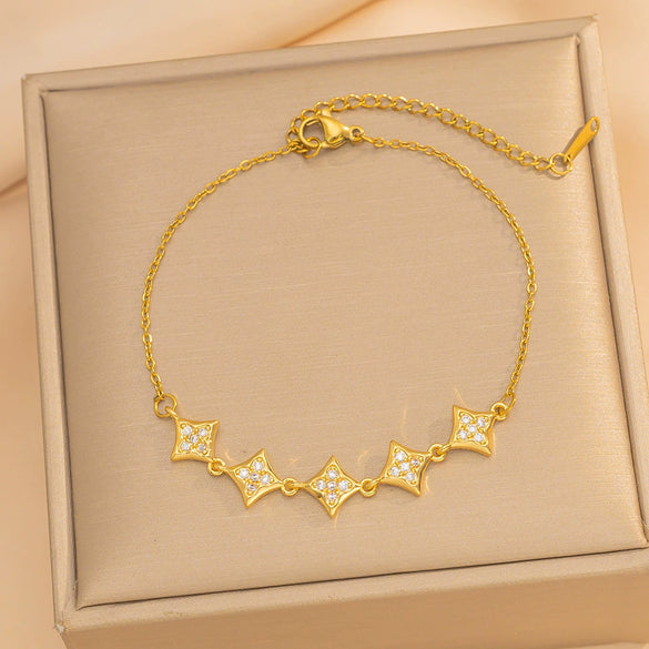 Wholesale Light Luxury Geometric Star Zircon Bracelet Set With Diamonds For Women Made Of Titanium Steel