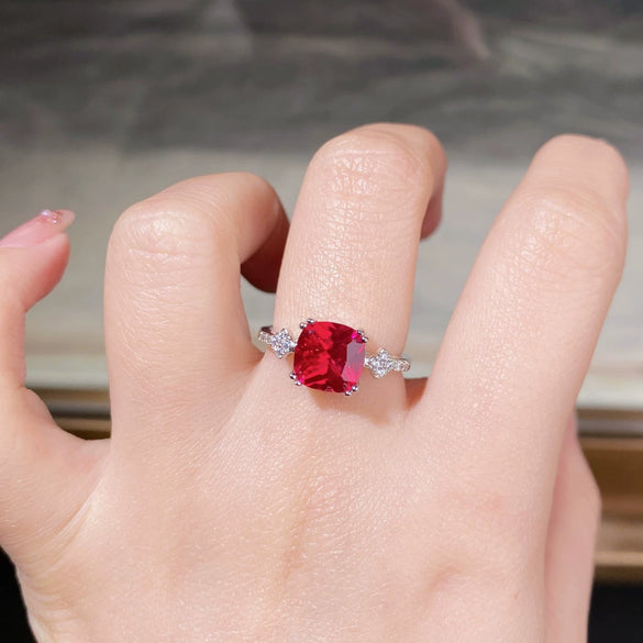 Wholesale Light Luxury Geometric 925 Sterling Silver Ring With Pigeon Blood Red Square Corundum