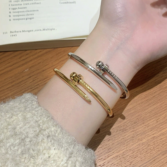 Wholesale Light Luxury Geometric Titanium Steel Round Bead Stud Clasp Bracelet Finely Polished Vacuum Electroplated Waterproof