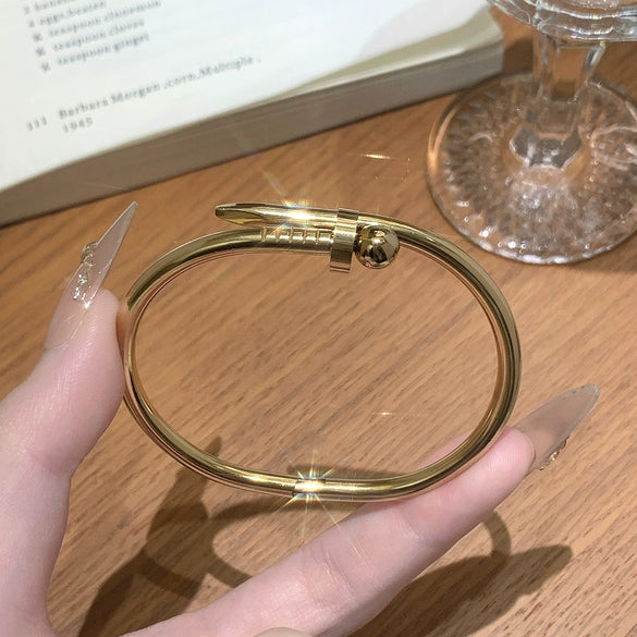 Wholesale Light Luxury Geometric Titanium Steel Round Bead Stud Clasp Bracelet Finely Polished Vacuum Electroplated Waterproof