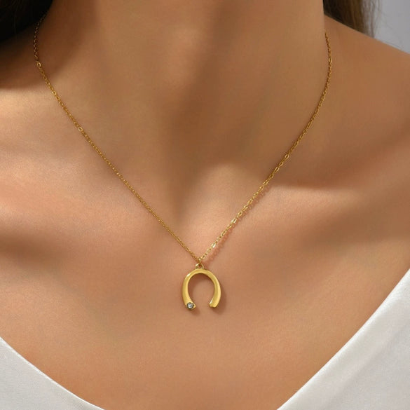 Wholesale Light Luxury Geometric Ushape Electroplated Titanium Steel Pendant Necklace For Women