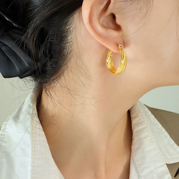 Wholesale Light Luxury Gold Plated Titanium Steel Ushaped Earrings For Women
