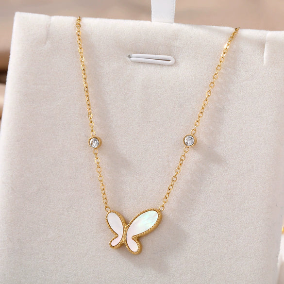 Wholesale Light Luxury Goldplated Stainless Steel Insectpatterned Ochain Necklace