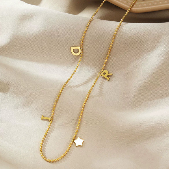 Wholesale Light Luxury Goldplated Stainless Steel Insectpatterned Ochain Necklace