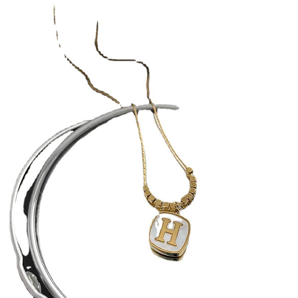 Wholesale Light Luxury H Letter Pendant Necklace For Women Titanium Steel Geometric Design Snake Bone Chain Electroplated Non Fading Shell Neck Chain