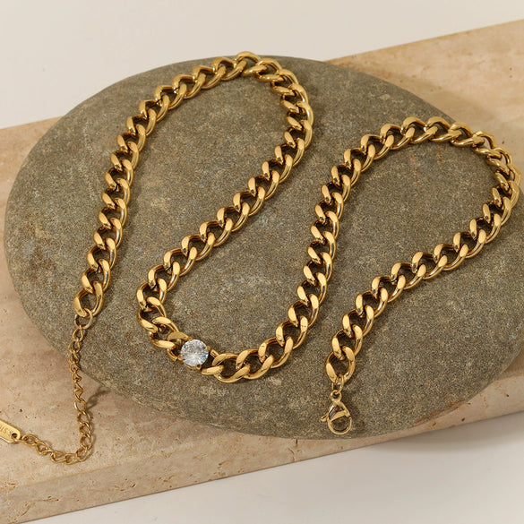 Wholesale Light Luxury High Grade Inlaid Zircon Clavicle Chain For Women Stainless Steel Geometric Pattern Electroplating Treatment Hip Hop Simple Design