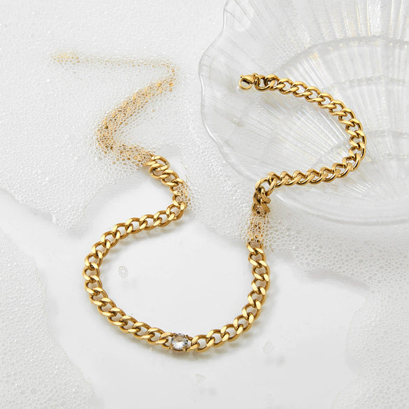 Wholesale Light Luxury High Grade Inlaid Zircon Clavicle Chain For Women Stainless Steel Geometric Pattern Electroplating Treatment Hip Hop Simple Design