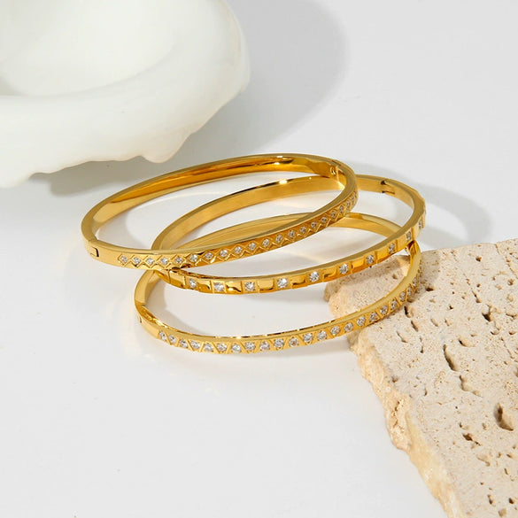 Wholesale Light Luxury Inlaid Zircon 18K Gold Plated Titanium Steel And Stainless Steel Bracelet For Women