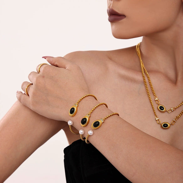 Wholesale Light Luxury Jewelry Set With Horseshoe Buckle And Diamond Stainless Steel And Black Onyx 18K Gold Plated