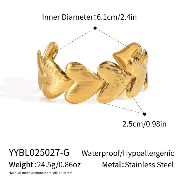 Wholesale Light Luxury Love Bracelet For Girls Titanium Steel Waterproof Non Fading Hypoallergenic Electroplated