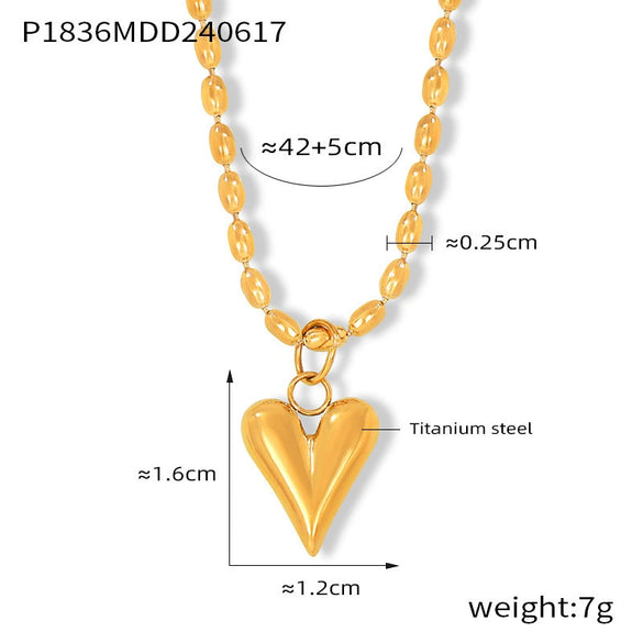 Wholesale Light Luxury Niche Design Heart Shaped Titanium Steel Rice Bead Necklace Electroplated 18K Gold For Women