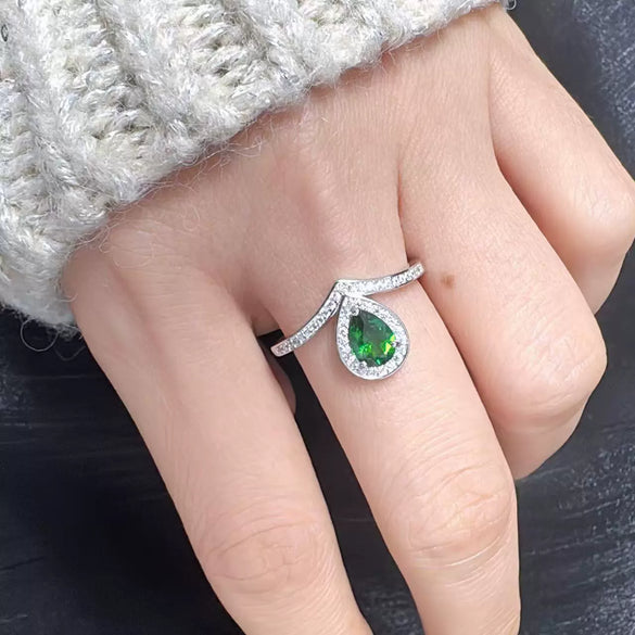 Wholesale Light Luxury Niche Style Vshaped Geometric Silver 925 Sterling Silver Plated 18K Gold Ring Set With Gems Jewelry Accessories