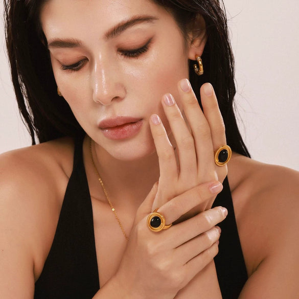 Wholesale Light Luxury Oval Geometric Stainless Steel Black Onyx Ring With Electroplating