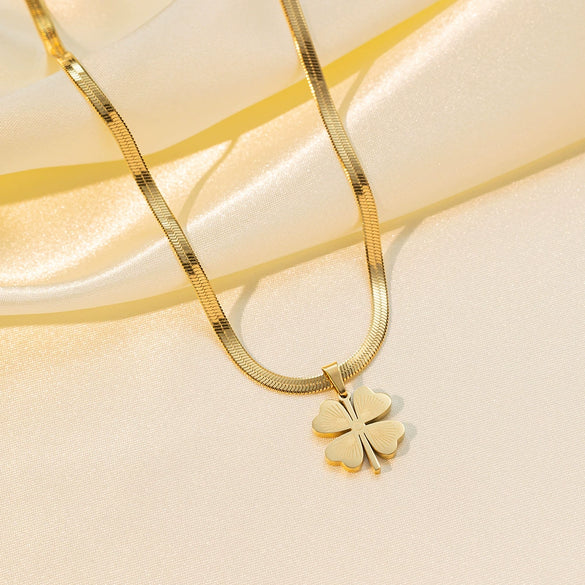 Wholesale Light Luxury Plants Flowers Fourleaf Clover Titanium Steel Electroplated Snake Bone Chain Necklace For Women