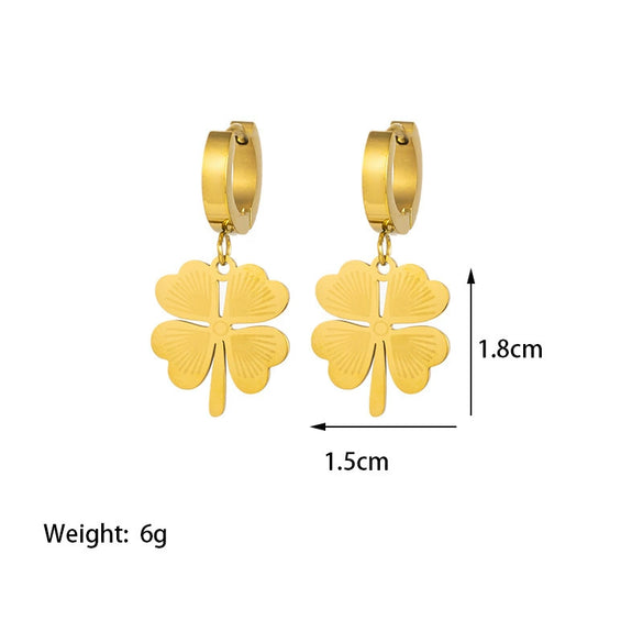 Wholesale Light Luxury Plants Flowers Fourleaf Clover Titanium Steel Electroplated Snake Bone Chain Necklace For Women